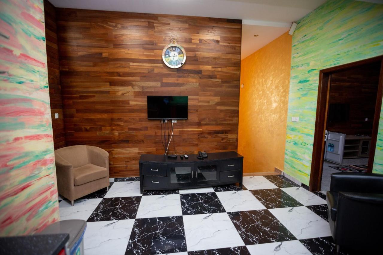Bays Boutique Apartment Аккра Экстерьер фото