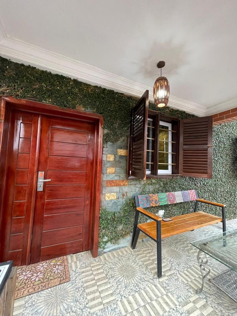 Bays Boutique Apartment Аккра Экстерьер фото