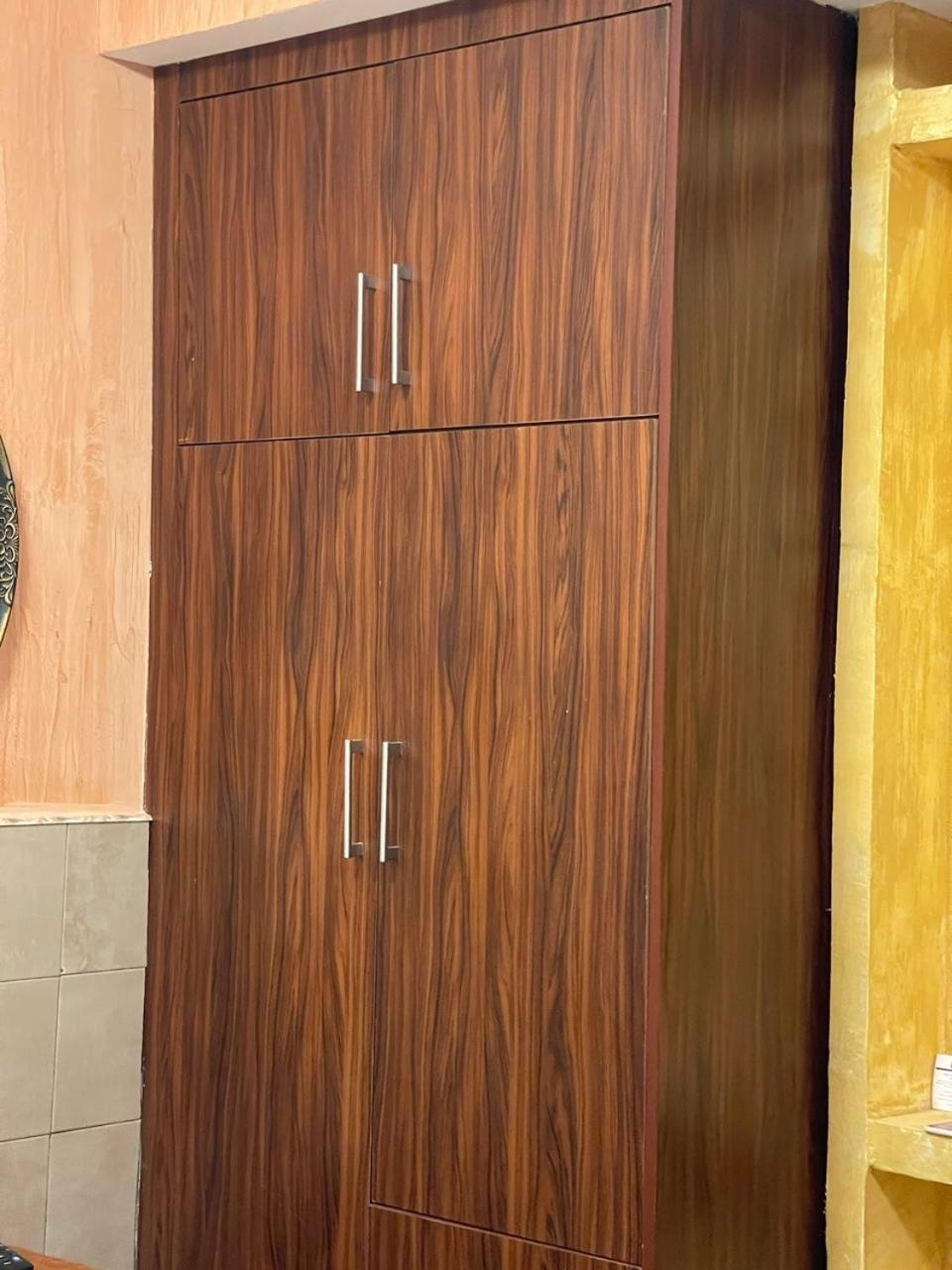 Bays Boutique Apartment Аккра Экстерьер фото